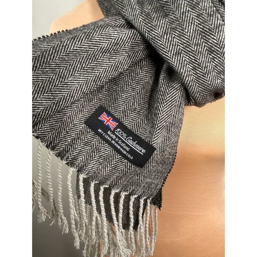 Made in Scotland 100% Cashmere Scarf OS Black Gray Fringe Quiet Luxury